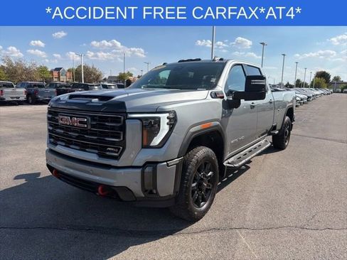 Used 2024 GMC Sierra 2500 AT4 w/ AT4 Preferred Package image 5