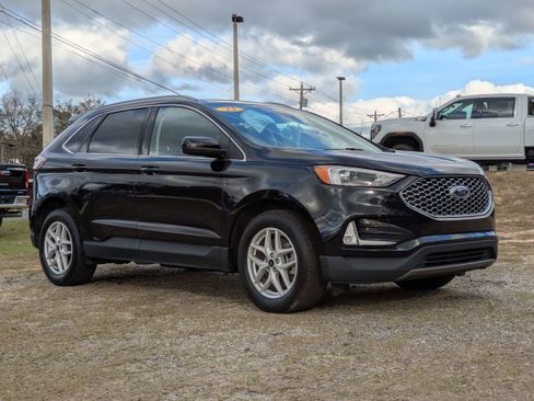 Used 2023 Ford Edge SEL w/ Convenience Package image 2