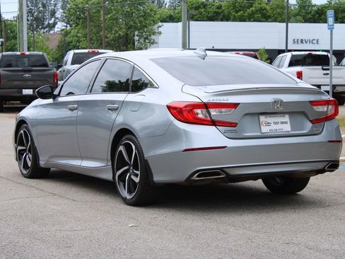 Used 2019 Honda Accord Sport image 6