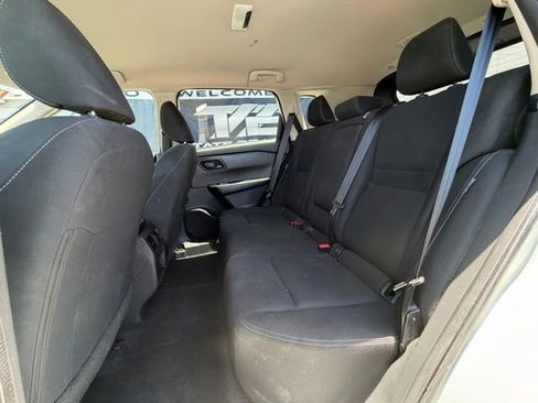 Used 2024 Nissan Rogue S FWD image 14