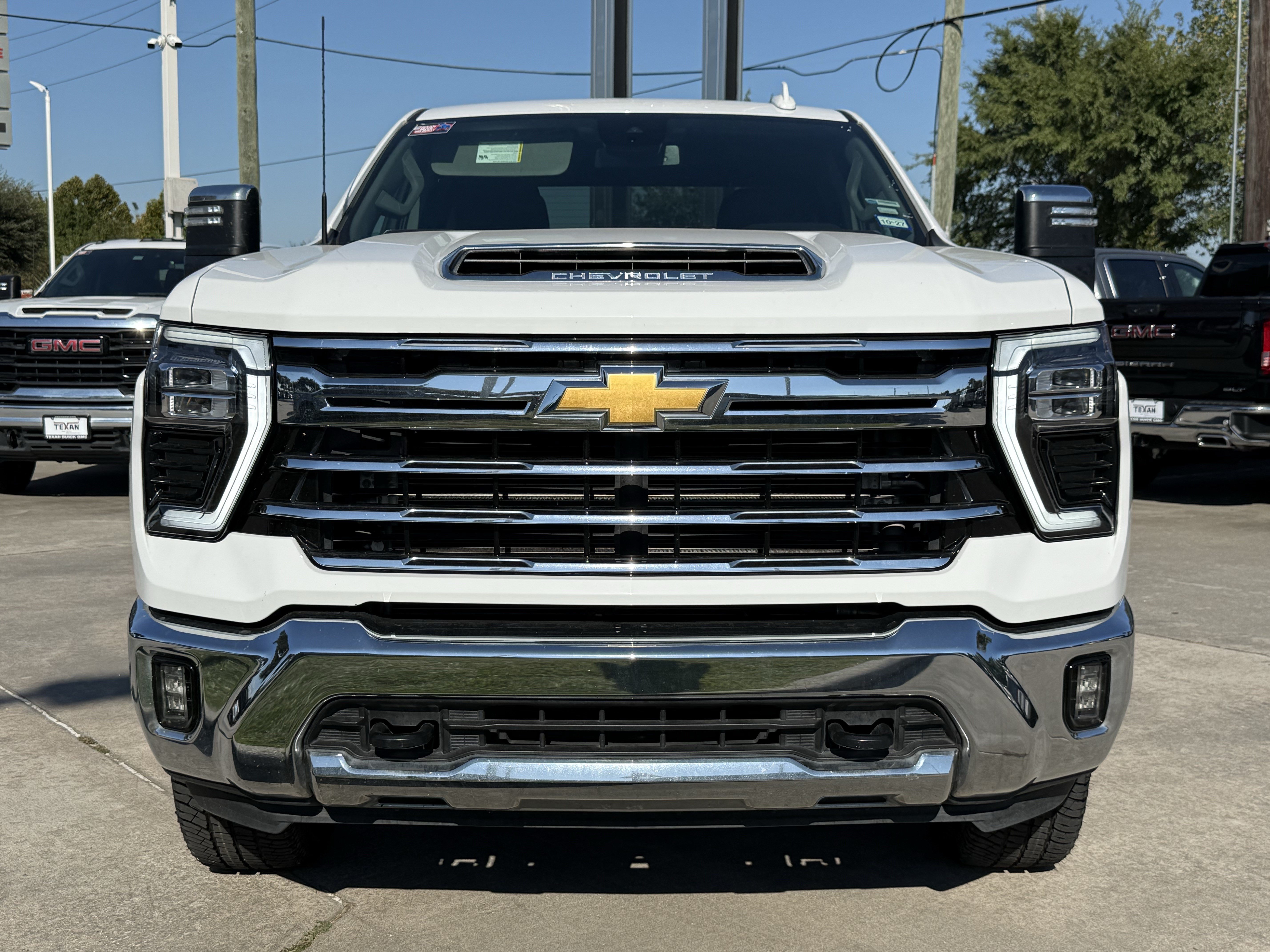 Used 2026 Chevrolet Silverado 2500 LTZ AWD/4WD image 10