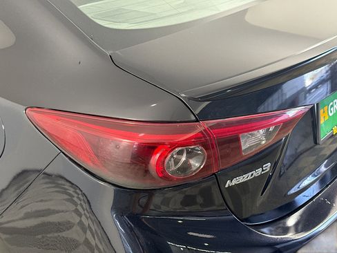 Used 2017 MAZDA MAZDA3 Grand Touring image 36