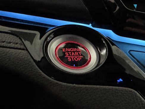 Used 2023 Honda Odyssey Elite image 32