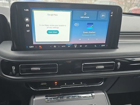 Used 2025 Lincoln Aviator AWD image 21