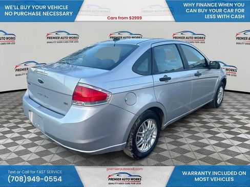 Used 2010 Ford Focus SE image 4