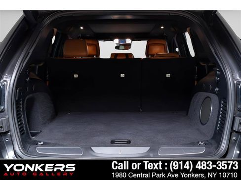 Used 2019 Jeep Grand Cherokee SRT image 57