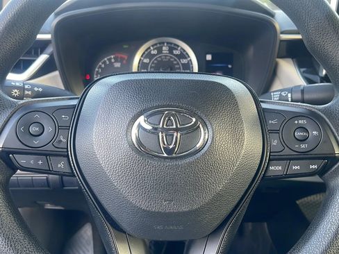 Used 2021 Toyota Corolla LE image 14