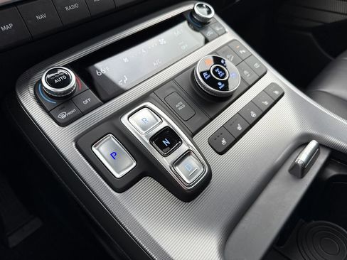 Used 2023 Hyundai Palisade Calligraphy image 30