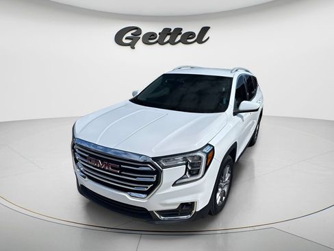 Used 2024 GMC Terrain SLT FWD image 1