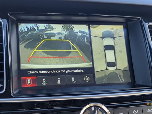 Used 2017 Kia K900 Luxury image 14