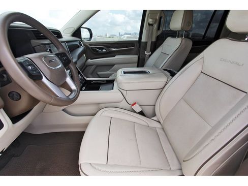 Used 2023 GMC Yukon XL Denali RWD image 6