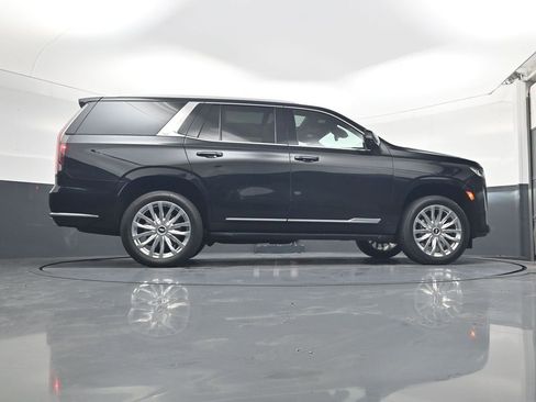 Used 2024 Cadillac Escalade Premium Luxury image 27