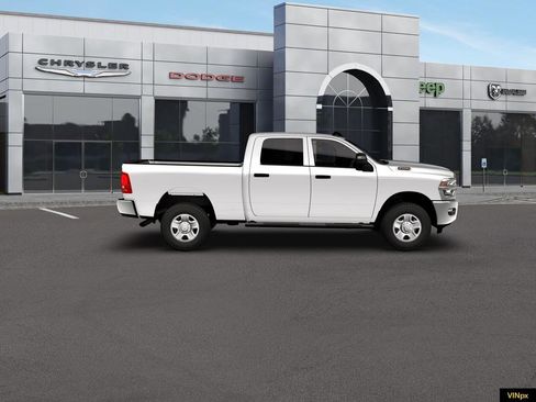 New 2026 RAM 2500 Tradesman AWD/4WD image 32