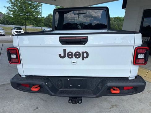 Used 2026 Jeep Gladiator Mojave AWD/4WD image 5