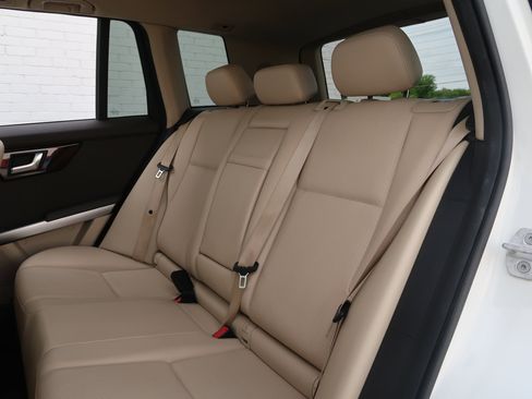 Used 2015 Mercedes-Benz GLK 250 BlueTEC 4MATIC image 31