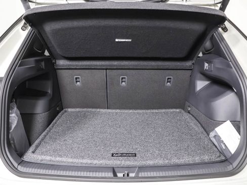 New 2026 Volkswagen Tiguan SEL R-Line image 39