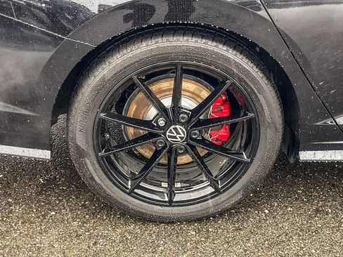 Used 2025 Volkswagen Jetta GLI Autobahn image 14