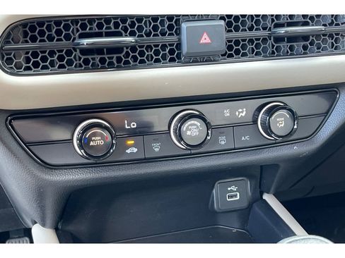 Certified 2023 Honda HR-V LX image 27