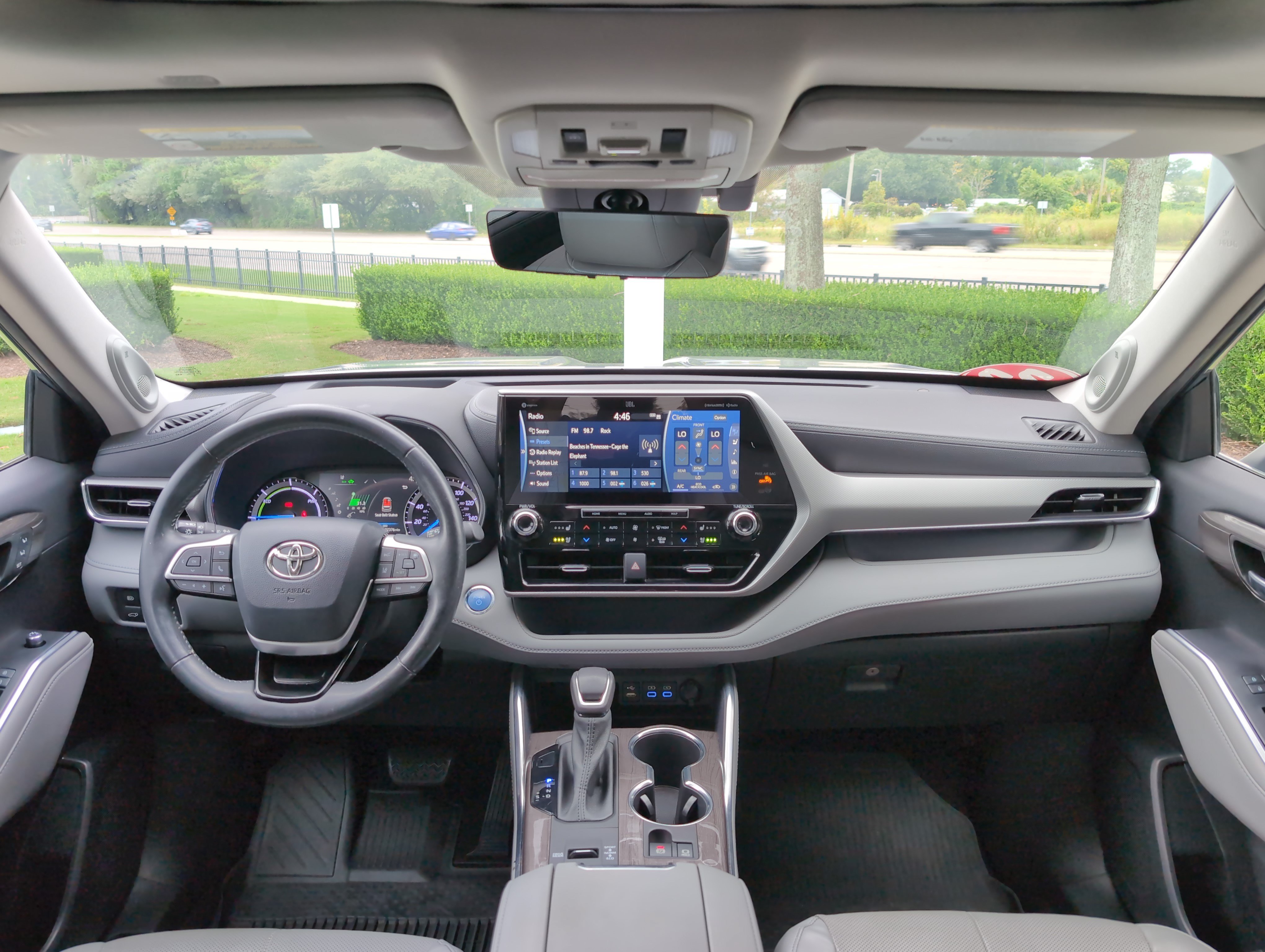 Used 2022 Toyota Highlander Platinum FWD image 28