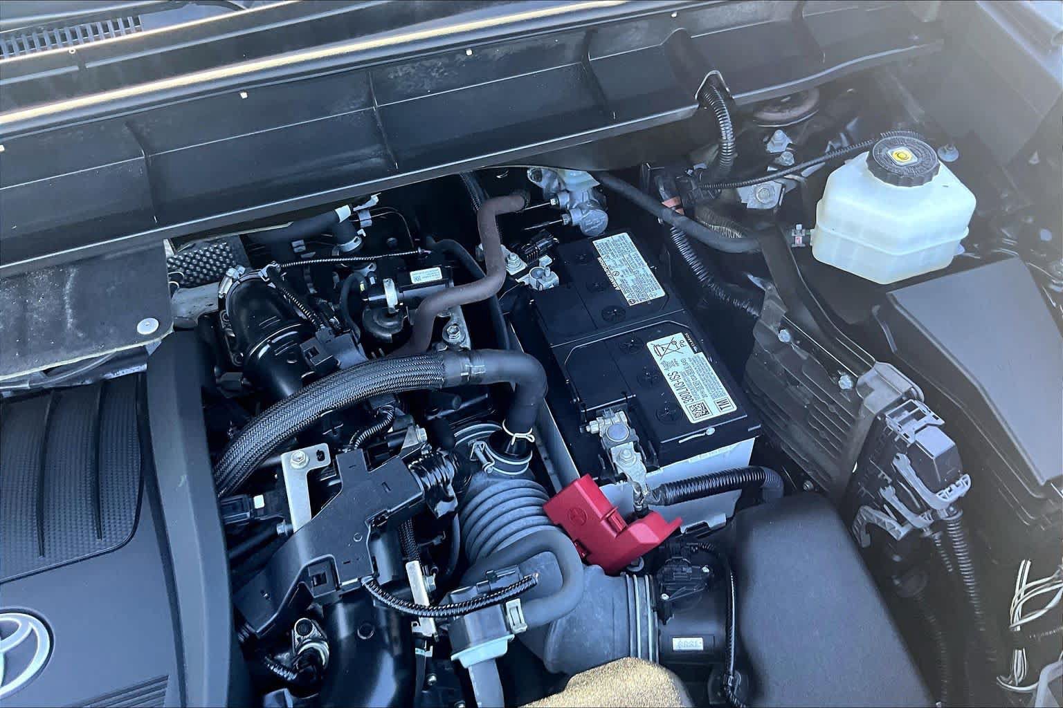 Used 2023 Toyota Highlander XLE FWD image 33