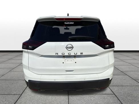 Used 2024 Nissan Rogue S FWD image 4