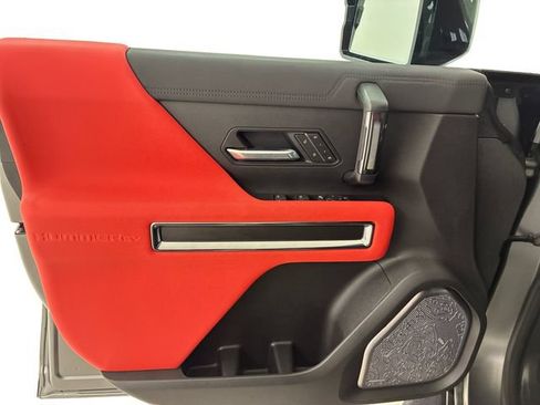 Certified 2026 GMC Hummer EV 3X w/ Carbon Fiber Edition Package AWD/4WD image 13