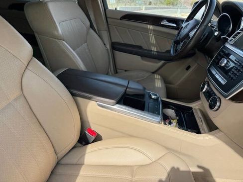 Used 2016 Mercedes-Benz GL 450 4MATIC image 34