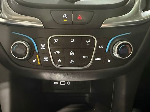 Used 2024 Chevrolet Equinox LT FWD image 22