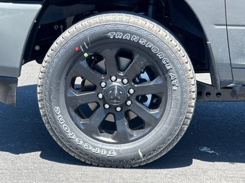 New 2026 RAM 2500 Laramie AWD/4WD image 24