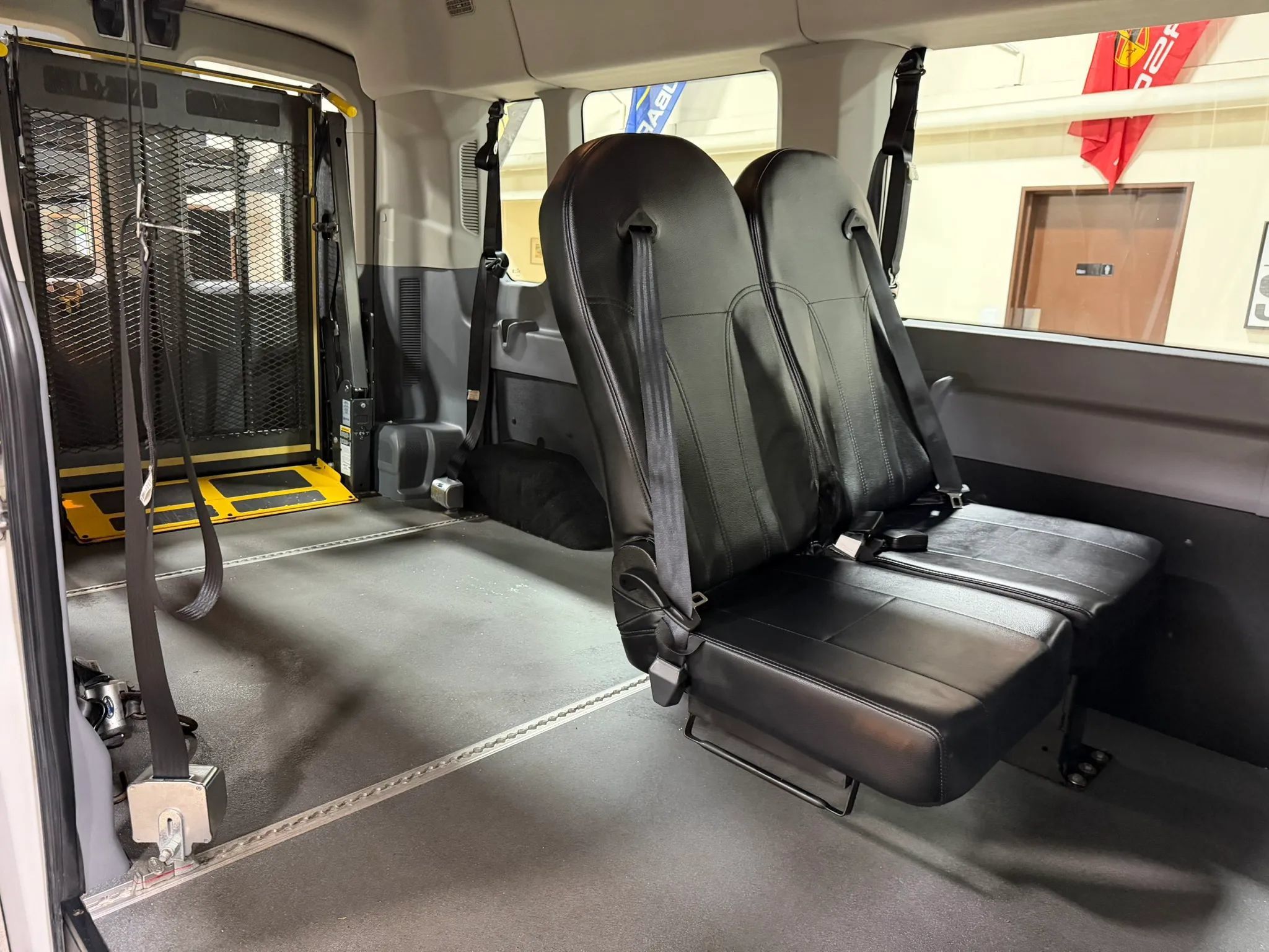 Used 2015 Ford Transit 350 XL RWD image 26
