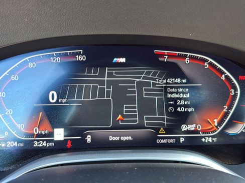 Used 2022 BMW 740i w/ M Sport Package RWD image 16