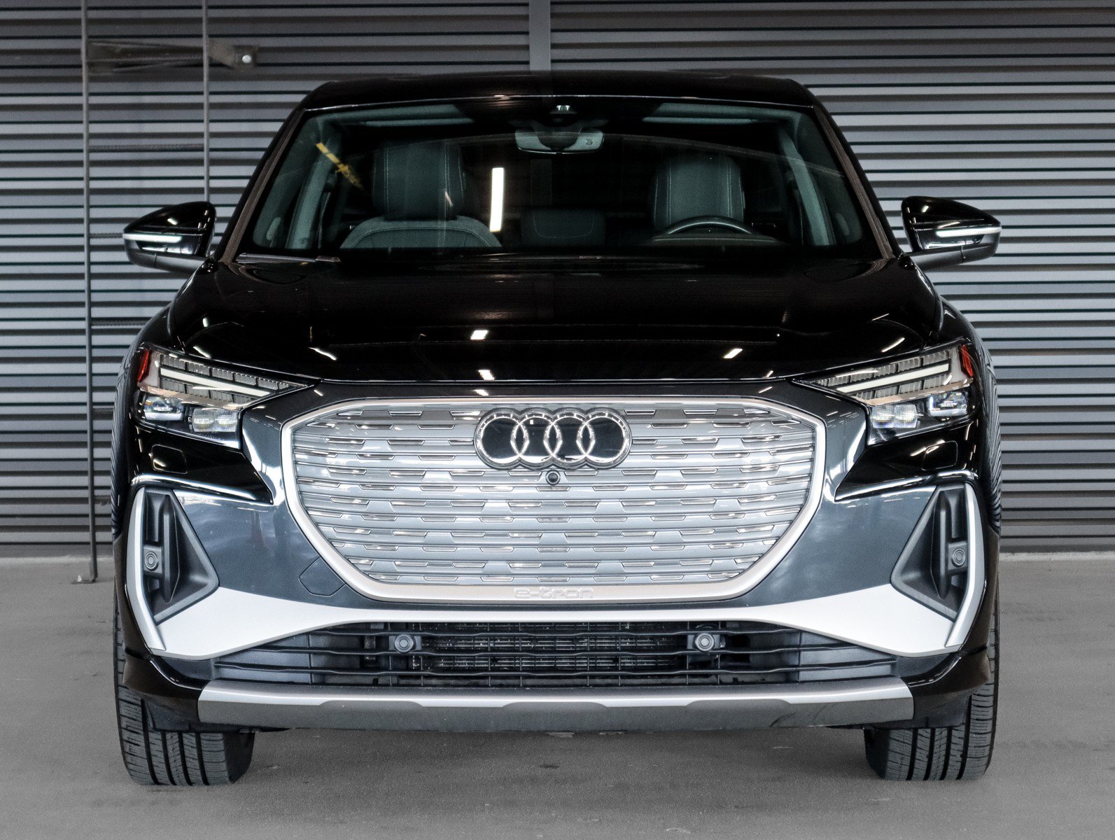 Used 2023 Audi Q4 e-tron Prestige AWD/4WD image 12