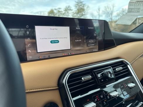 New 2026 Nissan Armada SL w/ Captain's Chari Seat Package image 9