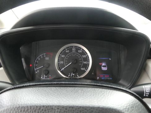 Used 2021 Toyota Corolla LE image 16