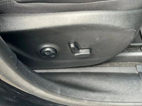 Certified 2019 Jeep Cherokee Limited FWD image 33