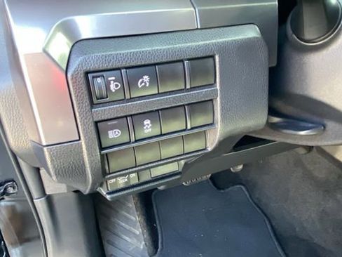 Used 2025 Toyota Tacoma TRD Off-Road AWD/4WD image 17