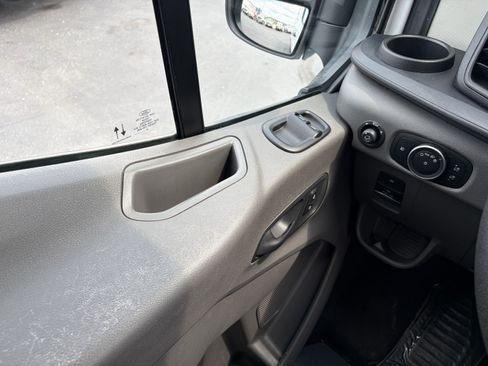 Used 2021 Ford Transit 350 XLT RWD image 13