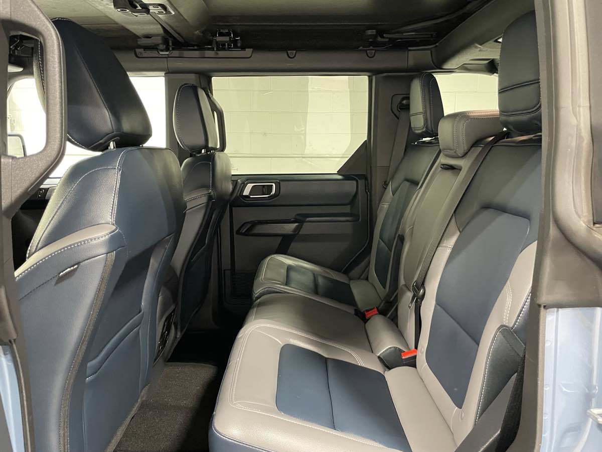 Used 2024 Ford Bronco Outer Banks AWD/4WD image 14