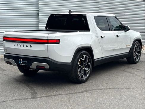 Used 2022 Rivian R1T Launch Edition image 10
