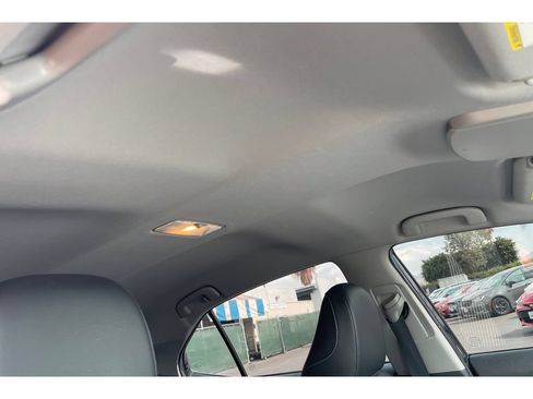 Used 2021 Toyota Camry SE FWD image 19