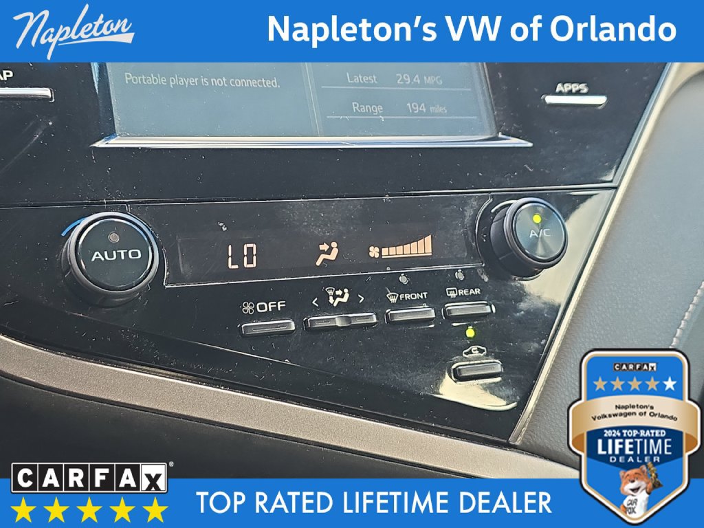 Used 2019 Toyota Camry SE FWD image 16