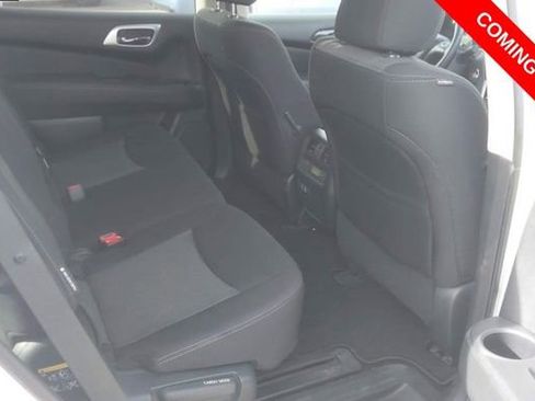 Used 2020 Nissan Pathfinder S AWD/4WD image 6