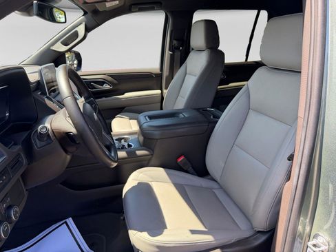 Used 2024 Chevrolet Tahoe LT image 13