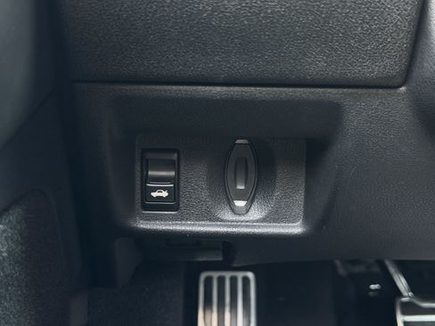 Used 2010 Nissan GT-R Premium AWD/4WD image 20
