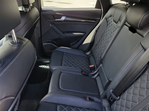 Certified 2024 Audi SQ5 Premium Plus image 25