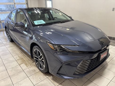 New 2026 Toyota Camry XLE image 5