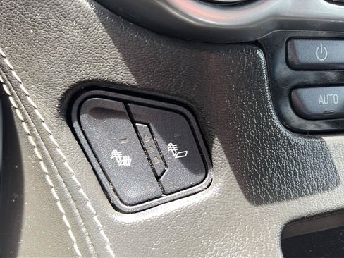 Used 2018 Chevrolet Tahoe LT AWD/4WD image 28