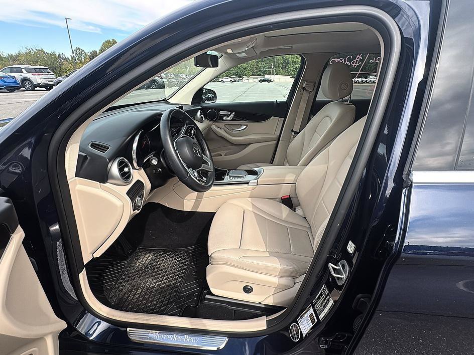 Used 2022 Mercedes-Benz GLC 300 image 13