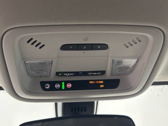 Used 2019 Chevrolet Traverse LT FWD image 35