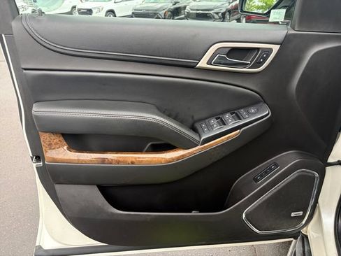 Used 2015 GMC Yukon Denali w/ Open Road Package AWD/4WD image 19